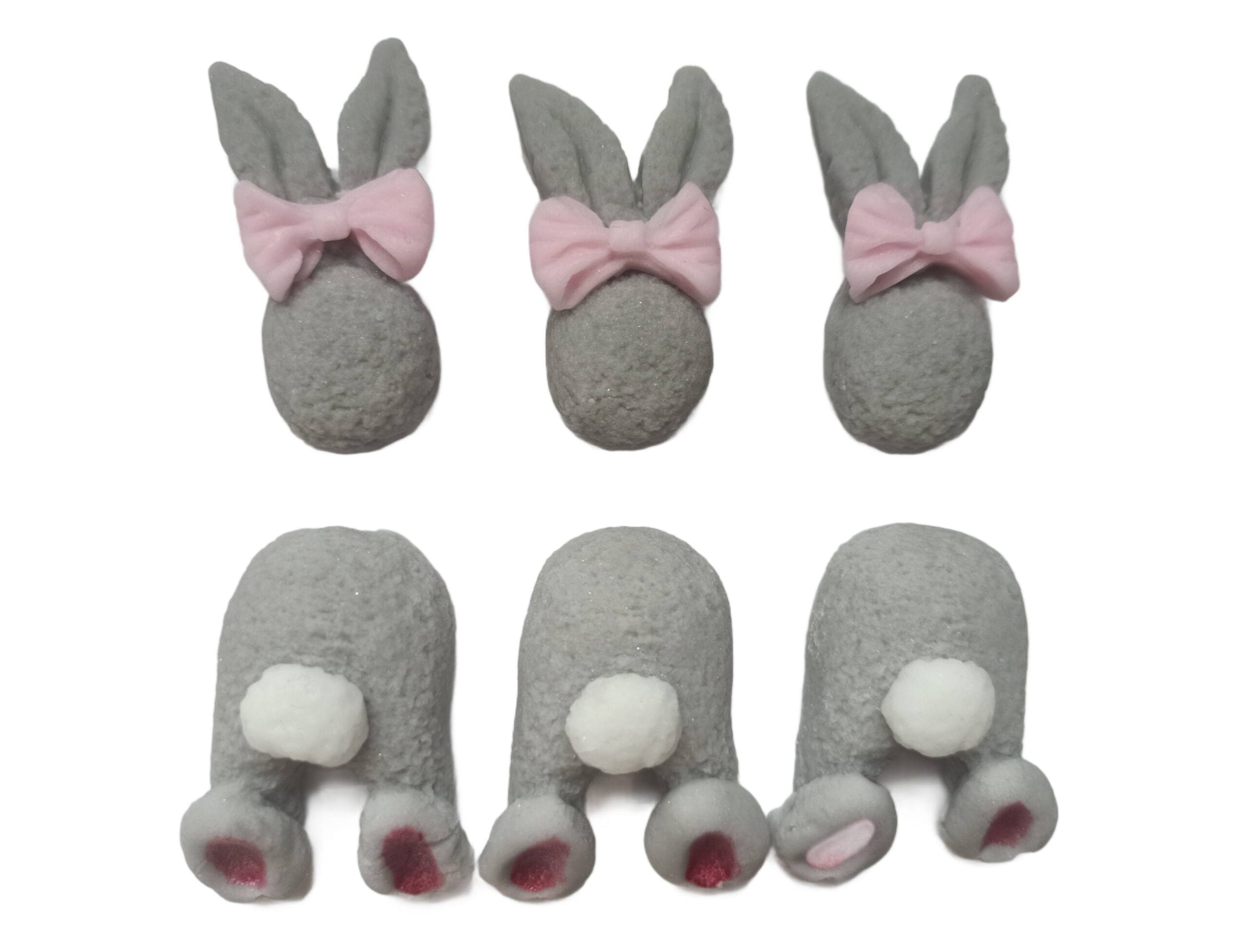 002b6a1974d19a61857ca8e93646b3a4.jpg Dekoracja cukrowa głowa królika z kokardką + łapki 3 zestawy - obrazek 1