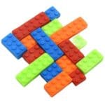 Dekoracja cukrowe klocki ciemne opak. 16 szt.