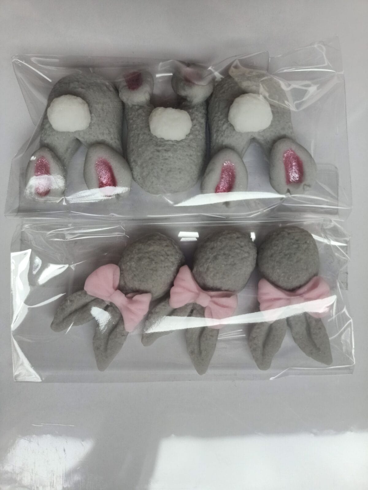 Dekoracja cukrowa głowa królika z kokardką + łapki 3 zestawy - obrazek 3