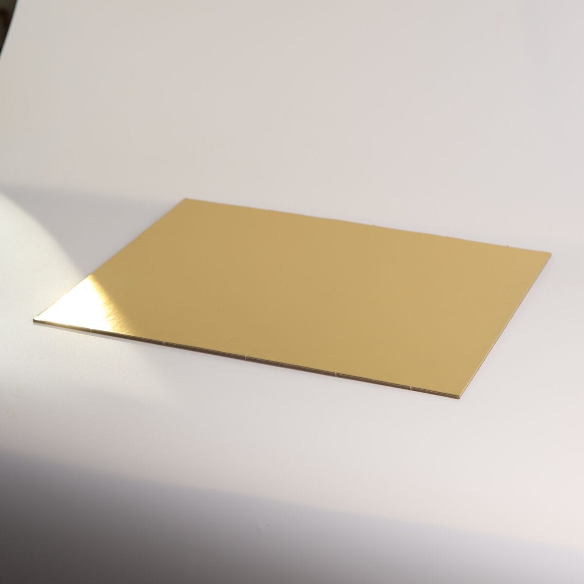Podkład pod tort prostokątny 30x40 cm złoto biały 3 mm - obrazek 3